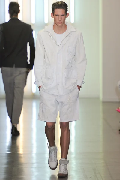 Look 20